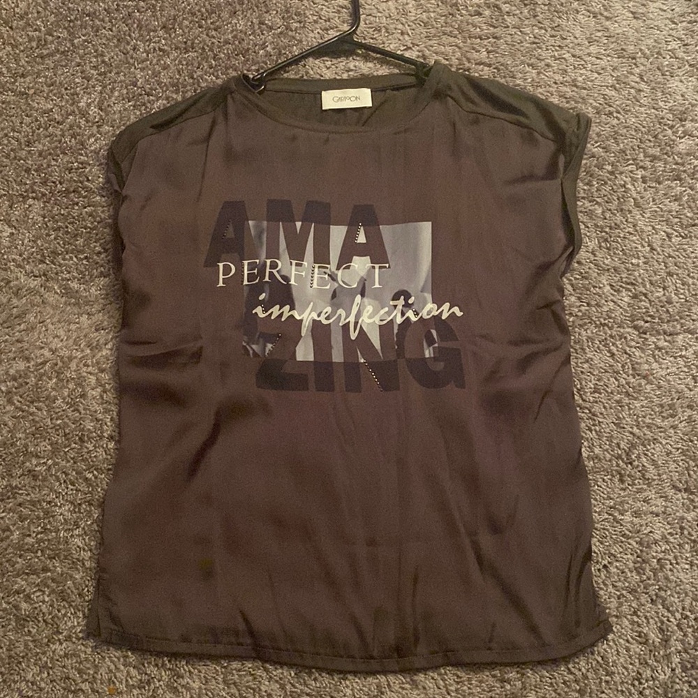 Cartoon woman’s top